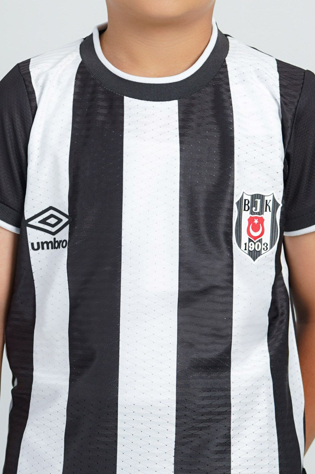 Beşiktaş Lisanslı Çocuk Çubuklu Umbro Forma