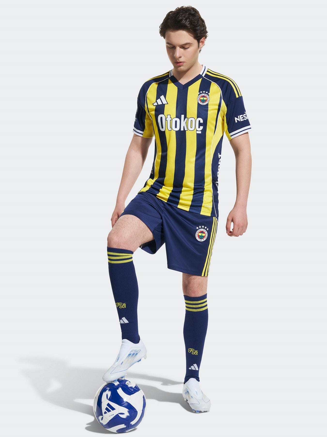 Fenerbaçhe Lisanslı 2025/2026 Çubuklu İç Saha Forma