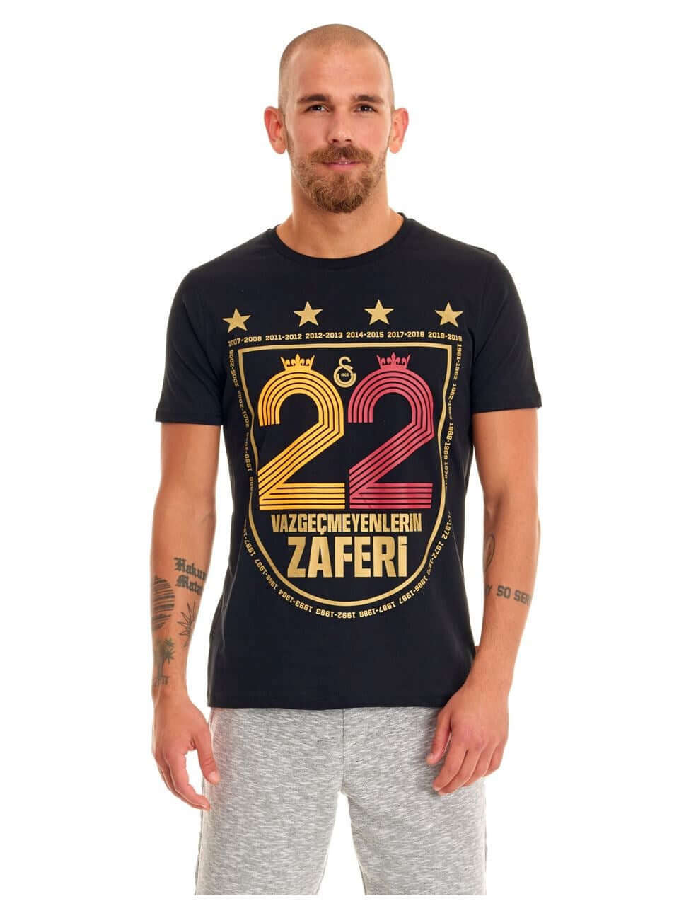 Galatasaray Forma 22 Vazgeçmeyenlerin Zaferi Erkek Siyah T-shirt