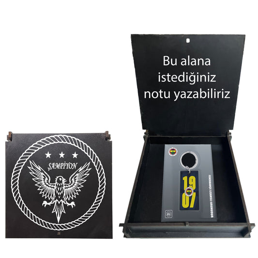 Fenerbahçe Lisanslı Sarı-Lacivert 1907 Yazılı Anahtarlık Kanarya Ahşap Kutulu