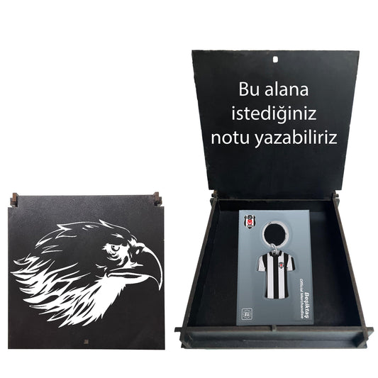 Beşiktaş Lisanslı Siyah Çizgili Forma Anahtarlık Kartal Ahşap Kutulu